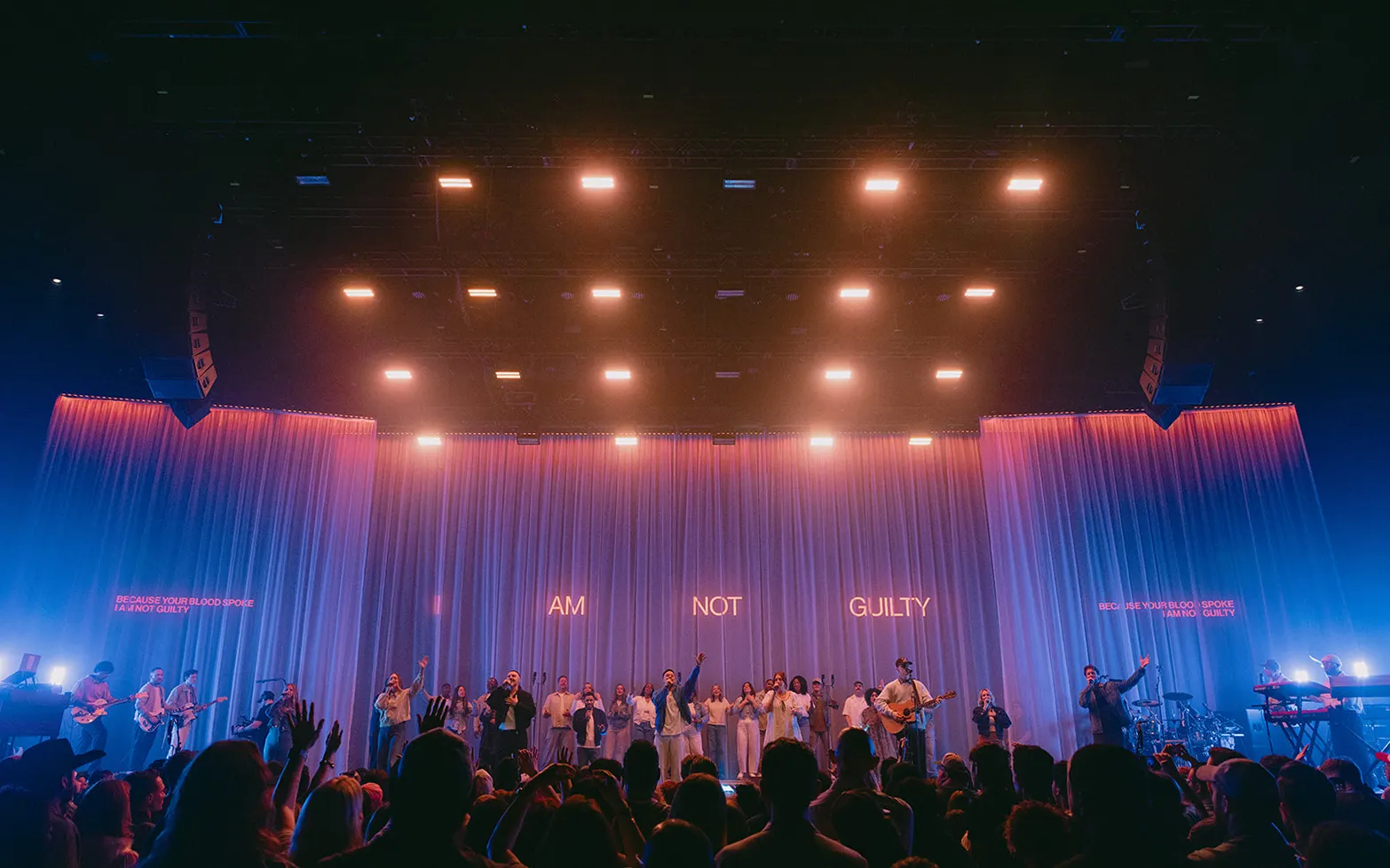 Tauren Wells — Here Comes the Church (Live)